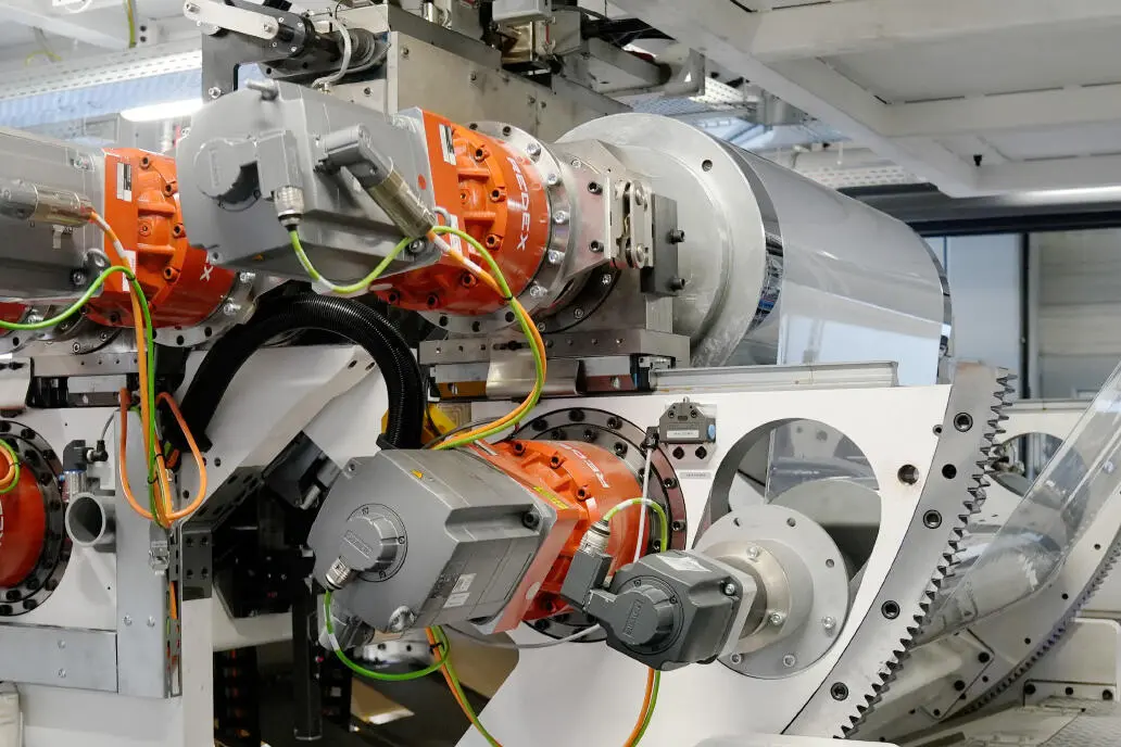 Downgauging ohne Kompromisse: das neue EVEREX HYBRID Glättwerk 